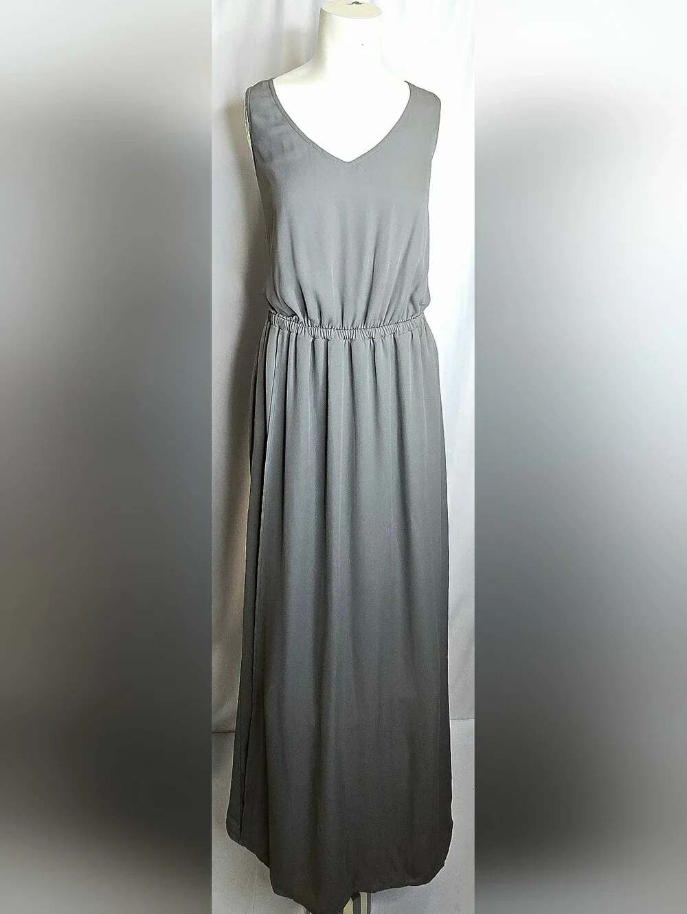 kendall bridesmaid dress Kendall Jenner, Bella Hadid and Jessie Jo Stark all wear custom BEC + BRIDGE dresses to the wedding of Lauren Perez. The Moon Dance Strapless dress was created for Lauren's bridesmaids in